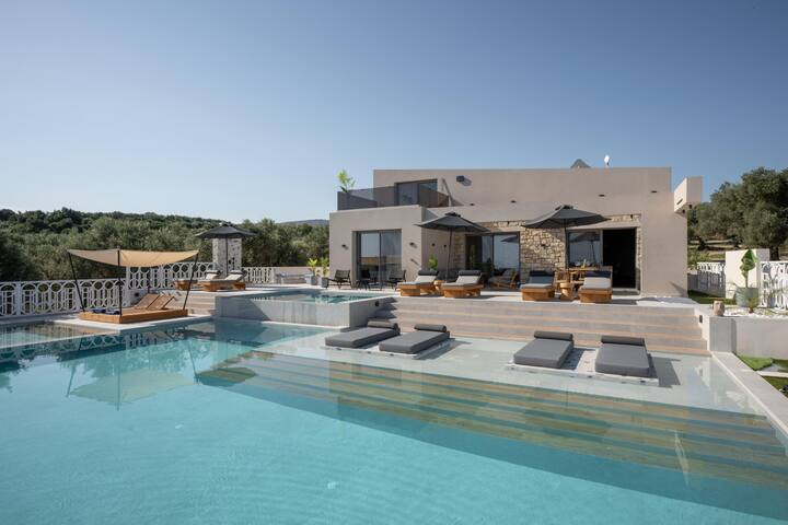 Dive into Bliss! Summer Oasis of Elegance & Joy gallery image 2