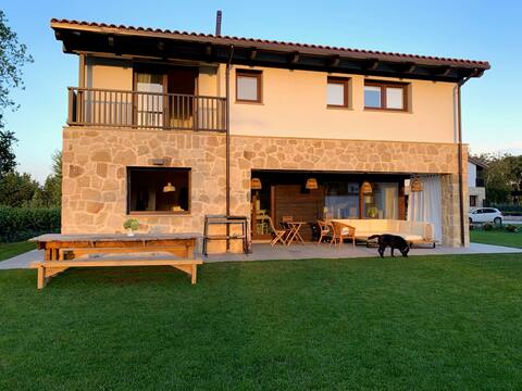 Entire house in Lamadrid