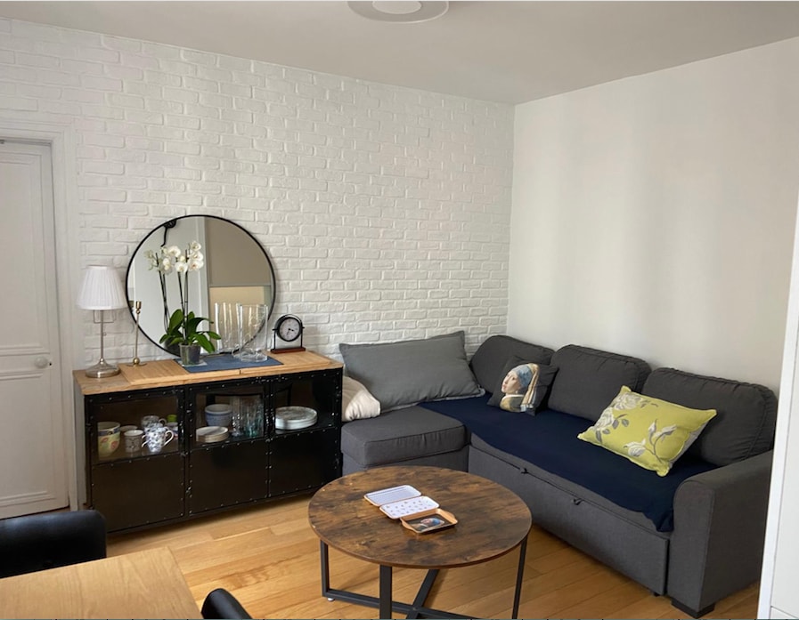 Popular Airbnb listing: Very quiet apartment near Place des Vosges in Paris 4e Arrondissement