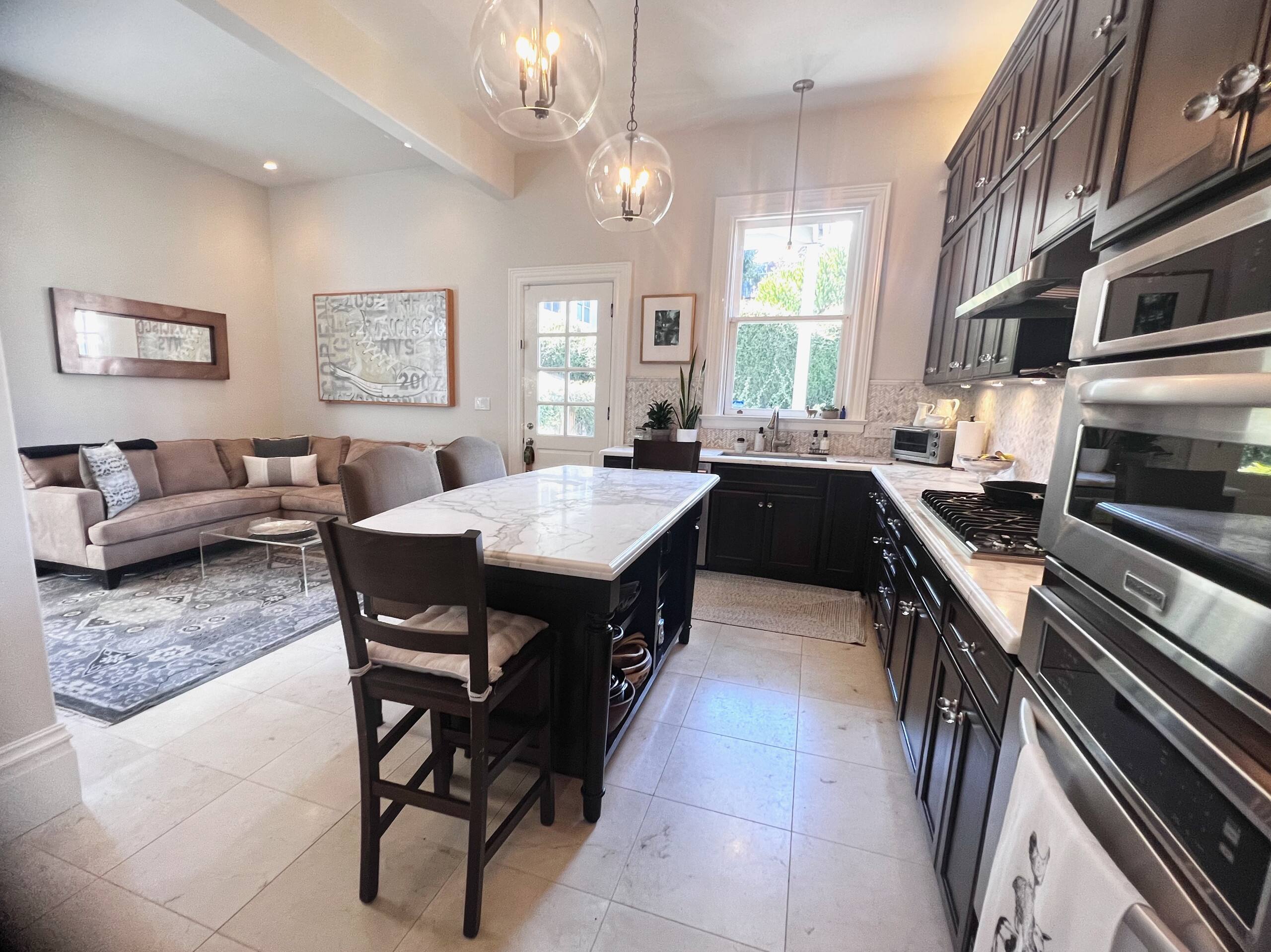 Home in San Francisco · ★4.91 · 3 bedrooms · 3 beds · 1 bath - Image 13