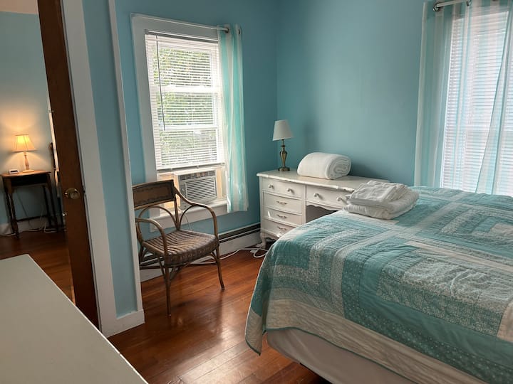 Queen Bed #2 en el segundo piso