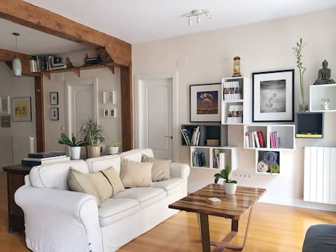 Popular Airbnb listing: Spacious apartment in the center of Santander in Santander