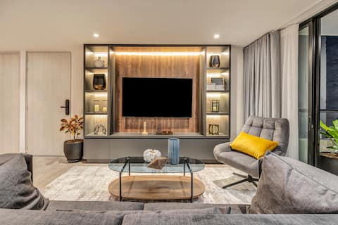 Top performing Airbnb: Gorgeous Brand New Laureles Apto - Great Design in Medellín