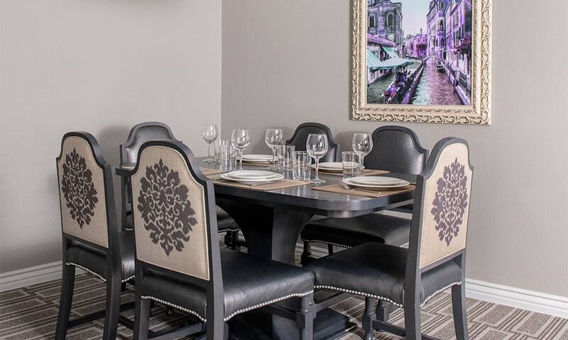 Roomy 3BR Grand Desert Suite *No Resort Fees! gallery image 5