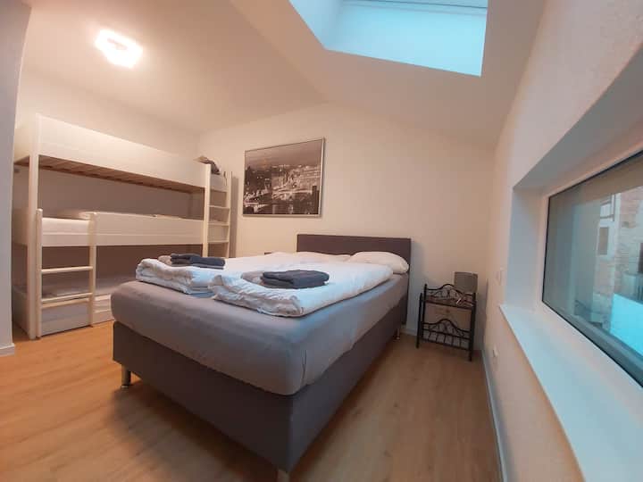 საძინებელი 1