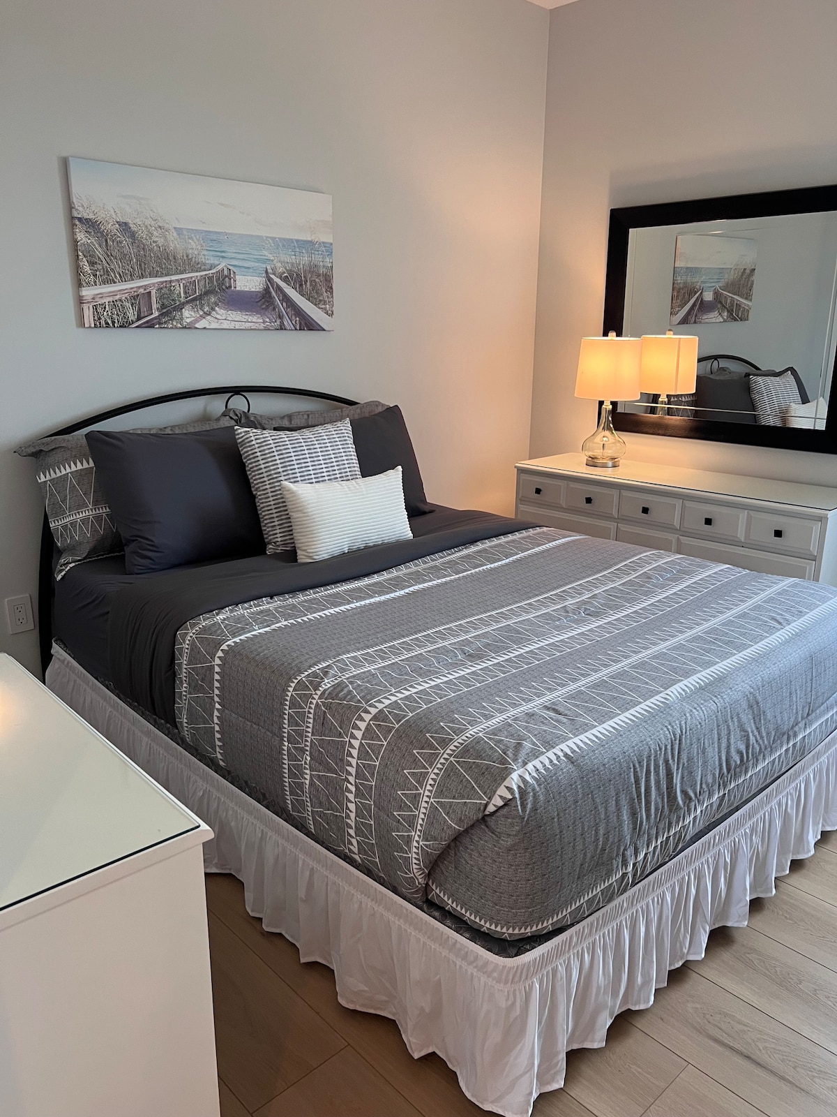 Lart BR2 me krevat dopio "Queen" me dollap tepër të madh