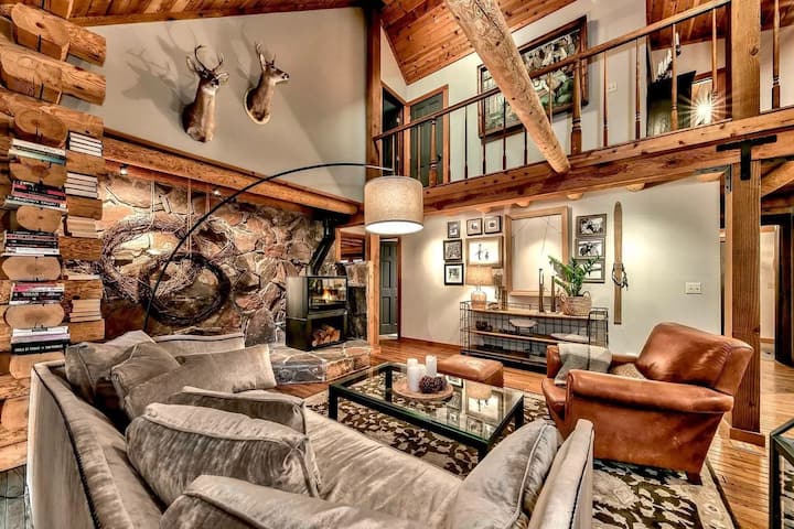 Luxury Log Cabin - Truckee, CA