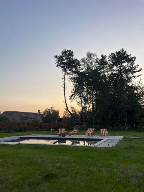Maison AJAE, countryside 40 min from Paris, swimming pool