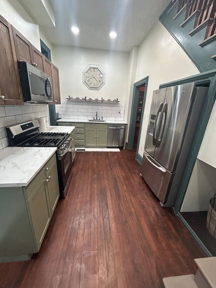 レッグウェア house on the hill 25ss The Kate Helm house - Houses for Rent in Hannibal, Missouri