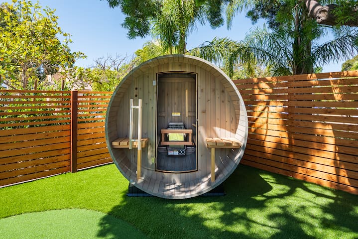 Dream 5BR Sauna/Spa/AC/Beach/Bay gallery image 4