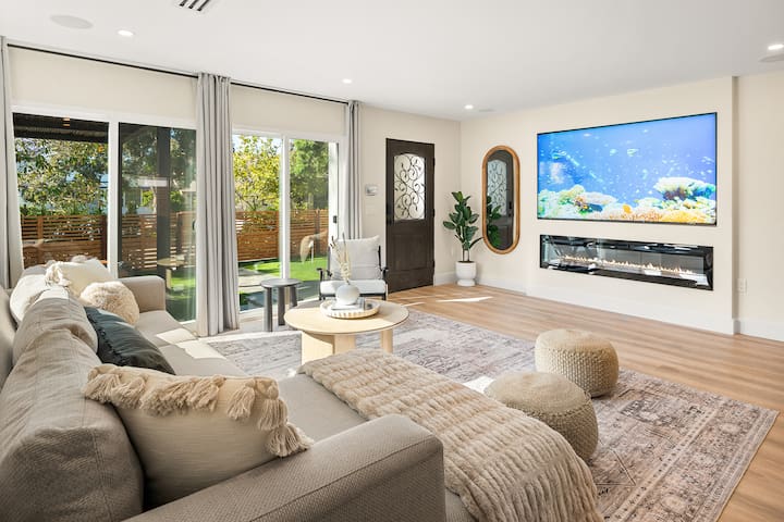 Dream 5BR Sauna/Spa/AC/Beach/Bay gallery image 3