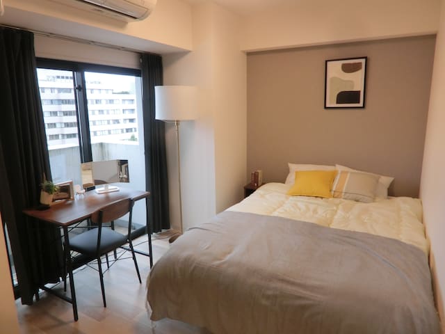 8 minutes walk from Ueno Station! 52 square meters