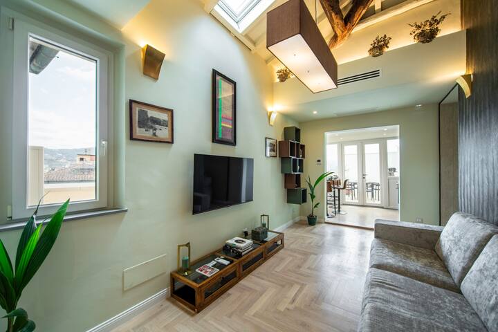 Luxury: Penthouse with Terrace over Florence gallery image 4