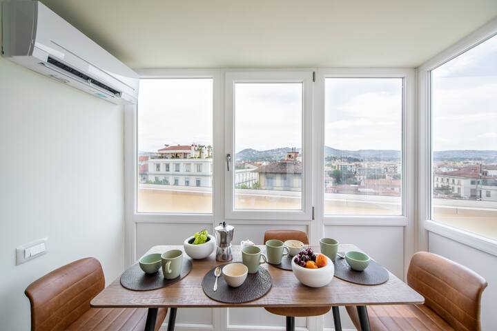 Luxury: Penthouse with Terrace over Florence gallery image 5