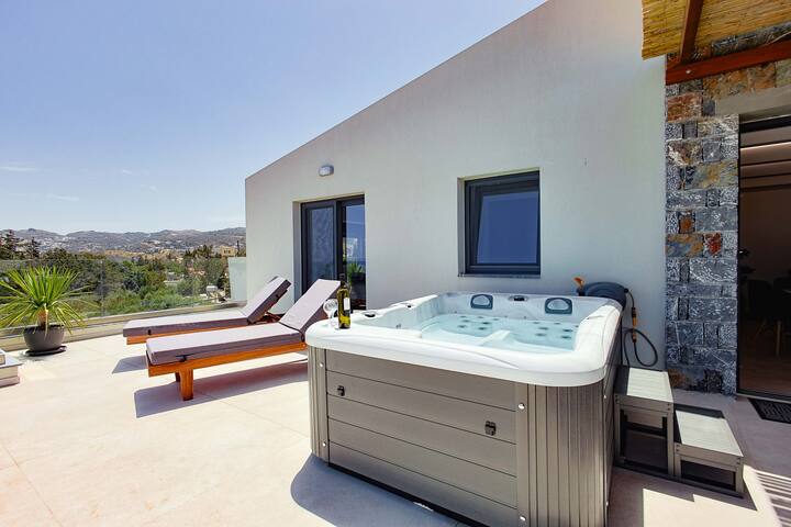 Luxury Villa w/ Plunge Pool and Hot Tub gallery image 5