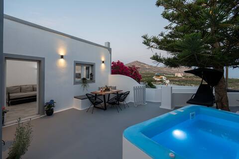 New Lux Villa Kambos & Prive Jaccuzzi (1-4 pax)