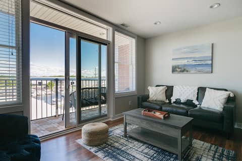 Luxury Waterfront Condo