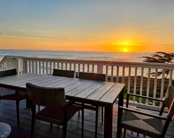 New- Stunning Oceanfront “Pelican Bluffs”