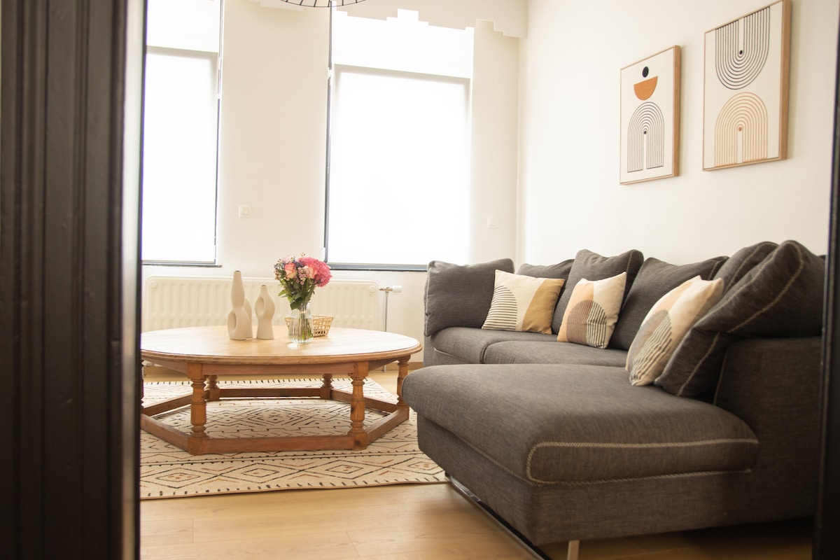 Popular Airbnb listing: 4-Bedroom House • Guillemins • City Center Liège in Liège