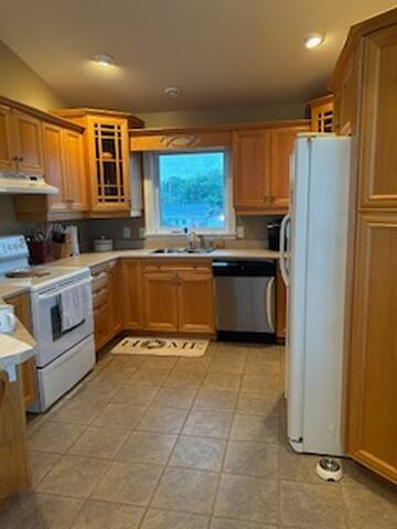 Spectacular water and sun views gallery image 2