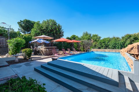 3BR w/Pool ｜Jacuzzi ｜Pool Table ｜King Bed