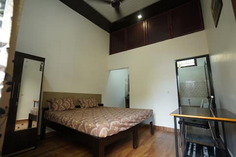 Room in Haldwani with private Kitchen & Bath