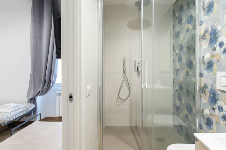 Rhoome Appartamento al Colosseo gallery image 4