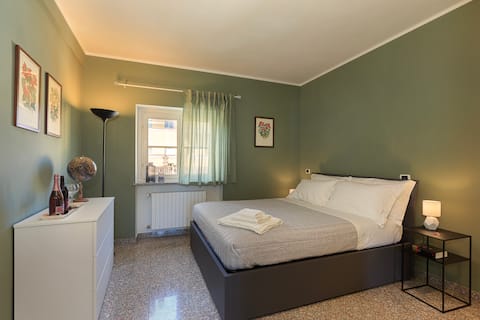 Cozy in the City Center, 5 min to Outlet