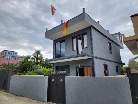 Zaza Chakvi -2storey house by the sea - 3 bedrooms