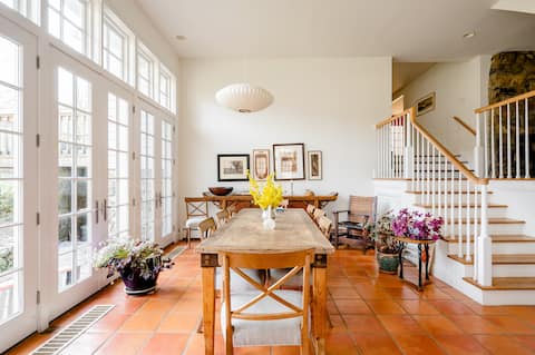 Peaceful Forest Retreat: Pool, Hiking, Mountains