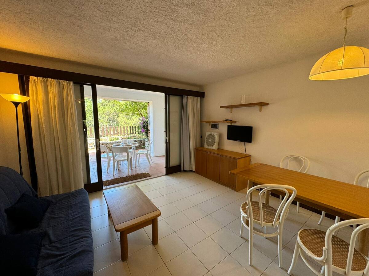Apartment With Terrace and Pool foto 6
