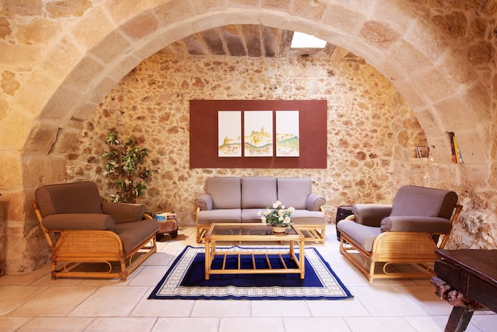 Ta Happin, Airconditioned, 3 Bedroom Farmhouse With Pool - Malta