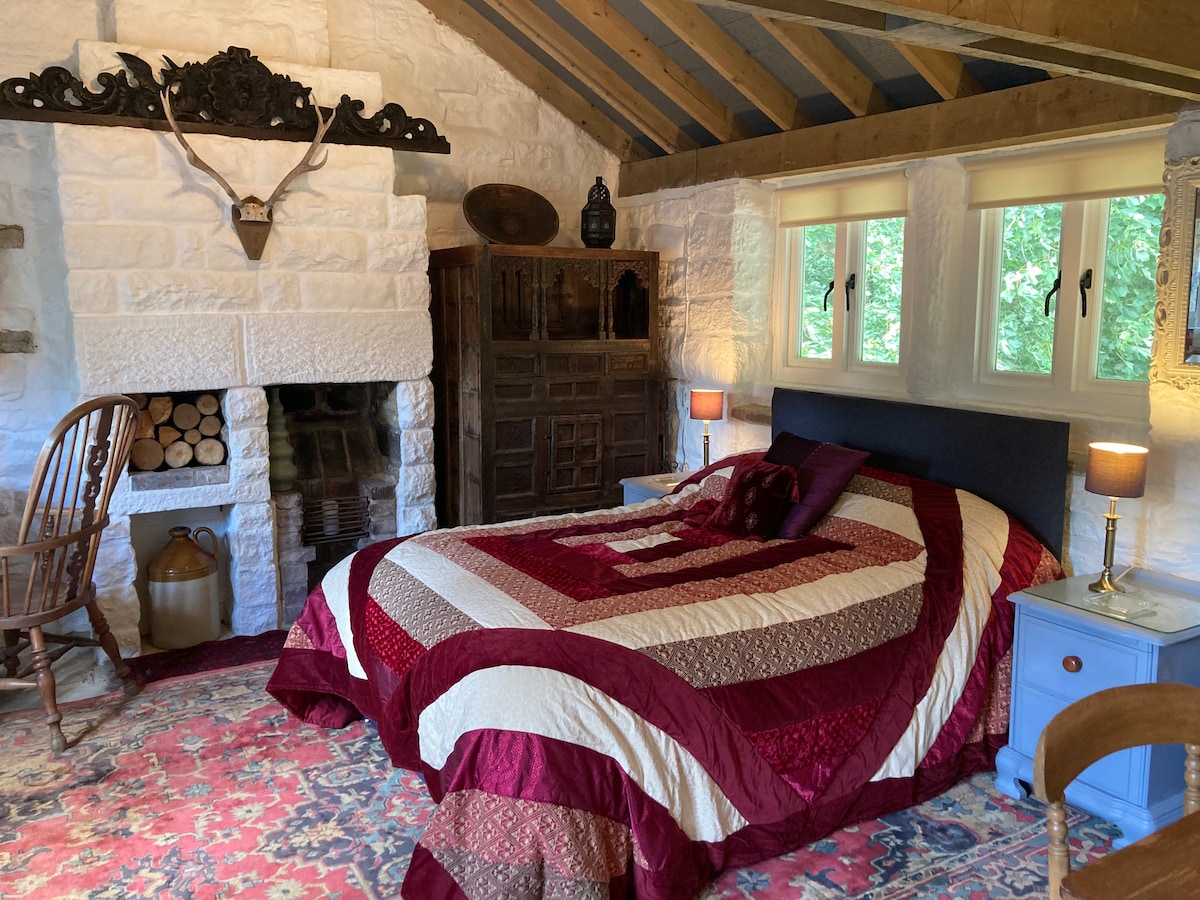Popular Airbnb listing: Cute & rustic old smithy in Sheffield