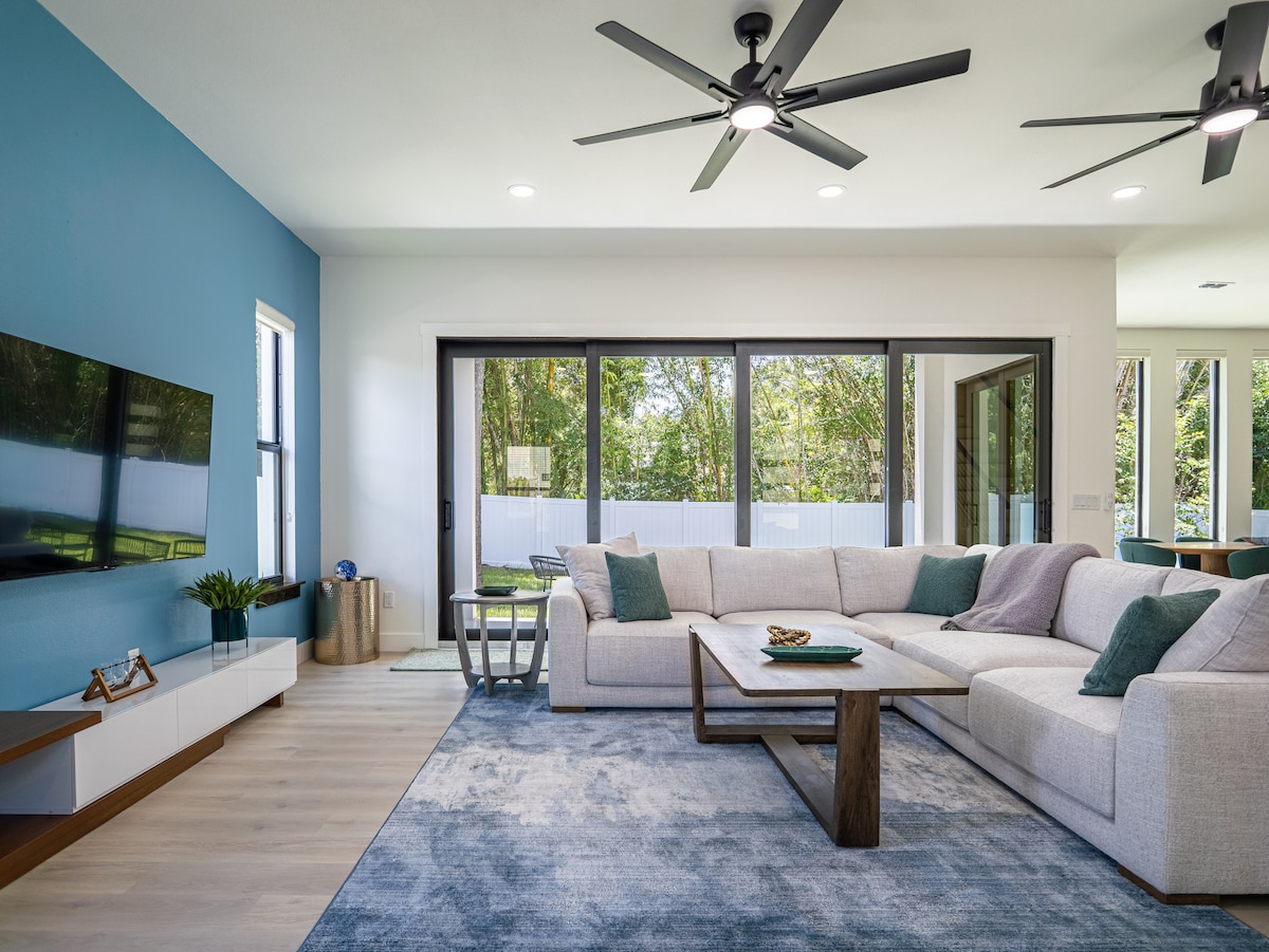 Successful Airbnb property: Beautiful Elegant New Tampa Luxury Home in Gandy