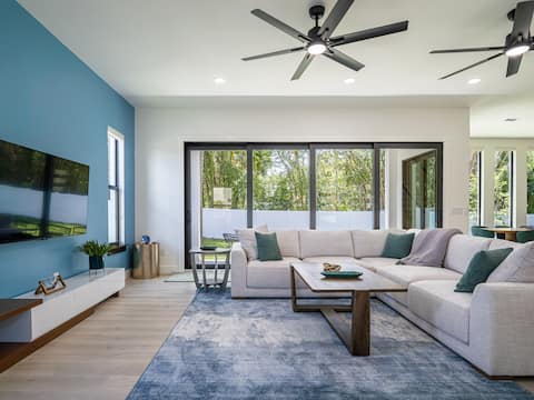 Successful Airbnb property: Beautiful Elegant New Tampa Luxury Home in Gandy