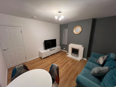 A Large Apartment@Earley