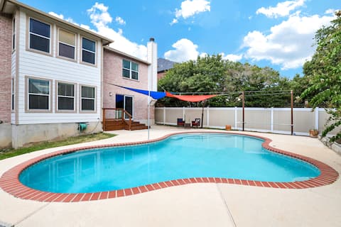 Big Home! POOL! Family Friendly