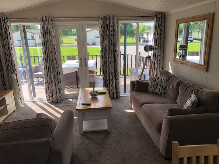 Bumblebee Lodge - Wisbech