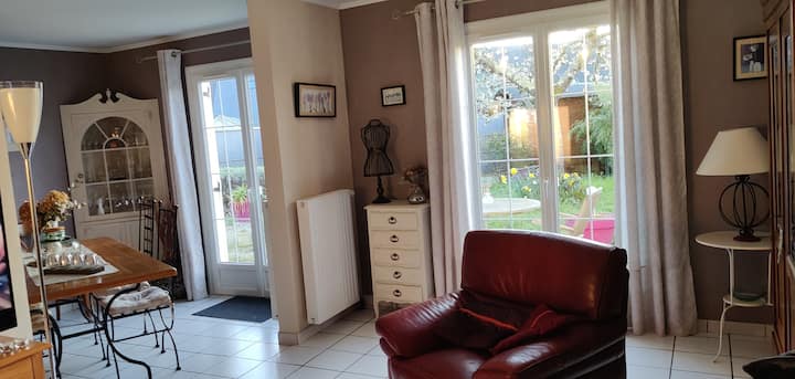 Jolie Maison Au Jardin Fleuri - Montlouis-sur-Loire
