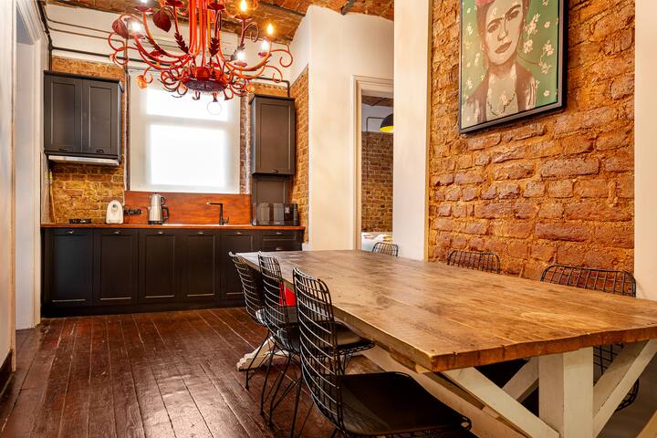 4BR/2BA Galata tower view AC A2 gallery image 4