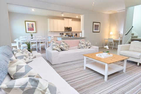 Peaceful, Spacious, King Beds 3