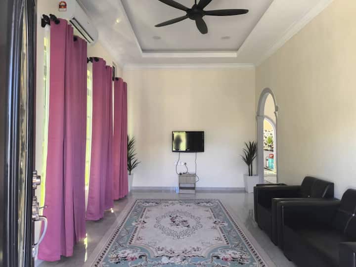Mamaleez Homestay - Batu Kurau