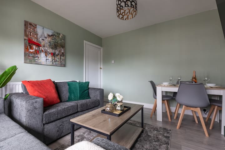 Spacious 3-Bedroom Home Perfect for Extended Stays