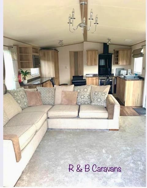 Successful Airbnb property: Spacious Static Caravan in Towyn, Kinmel Bay