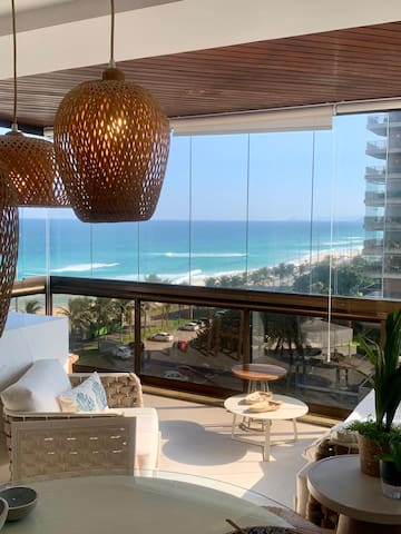 Incrível Ap vista p/o mar! Melhor lugar da Barra!