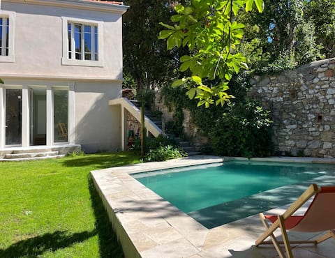 Violette House/10 p/pool/5 min from the center