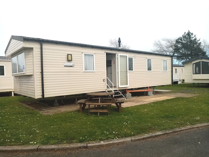 Caravan To Rent Kiln Park Tenby 28cv - Tenby