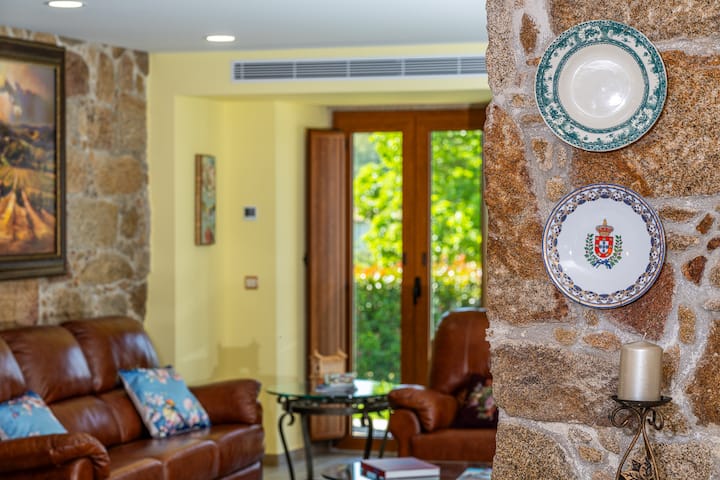 Vila Pitoresca C/ Piscina Privada E Jardim - Paredes de Coura
