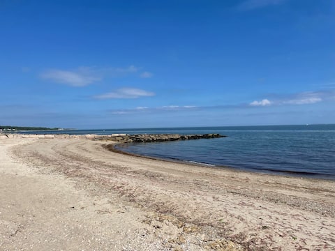 Beach Front Hawks Nest Beach (B)