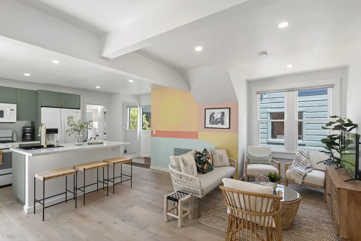 Successful Airbnb property: 5BR/8BD (Sleeps 12!) Downtown Home w/Outdoor Space in Downtown